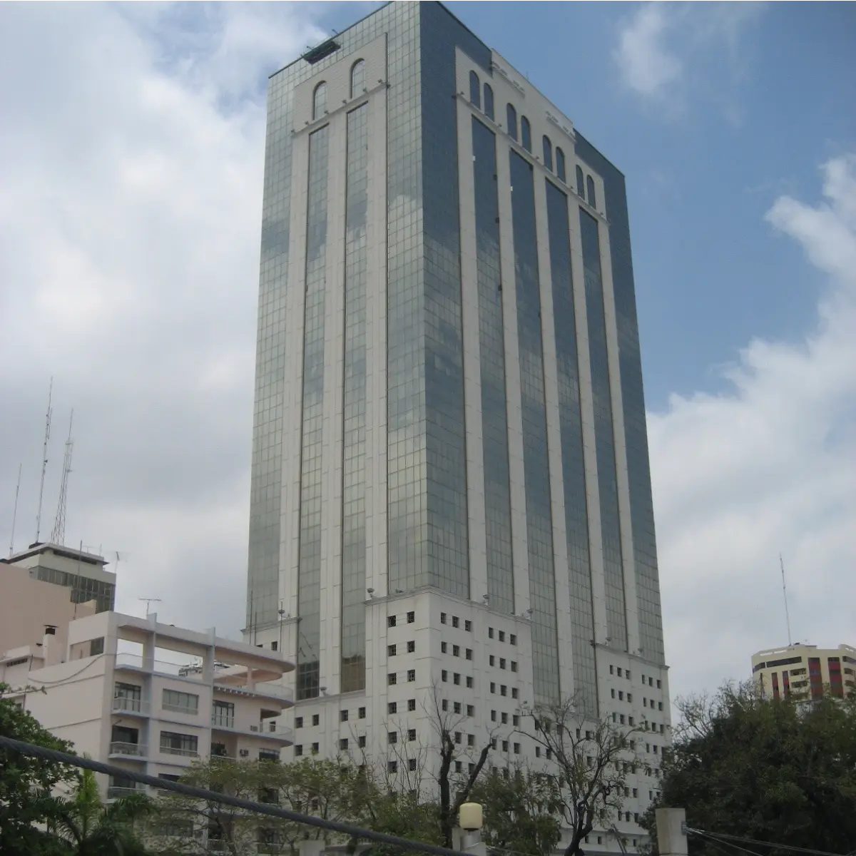 BANKERS CLUB BANCO PREVISORA